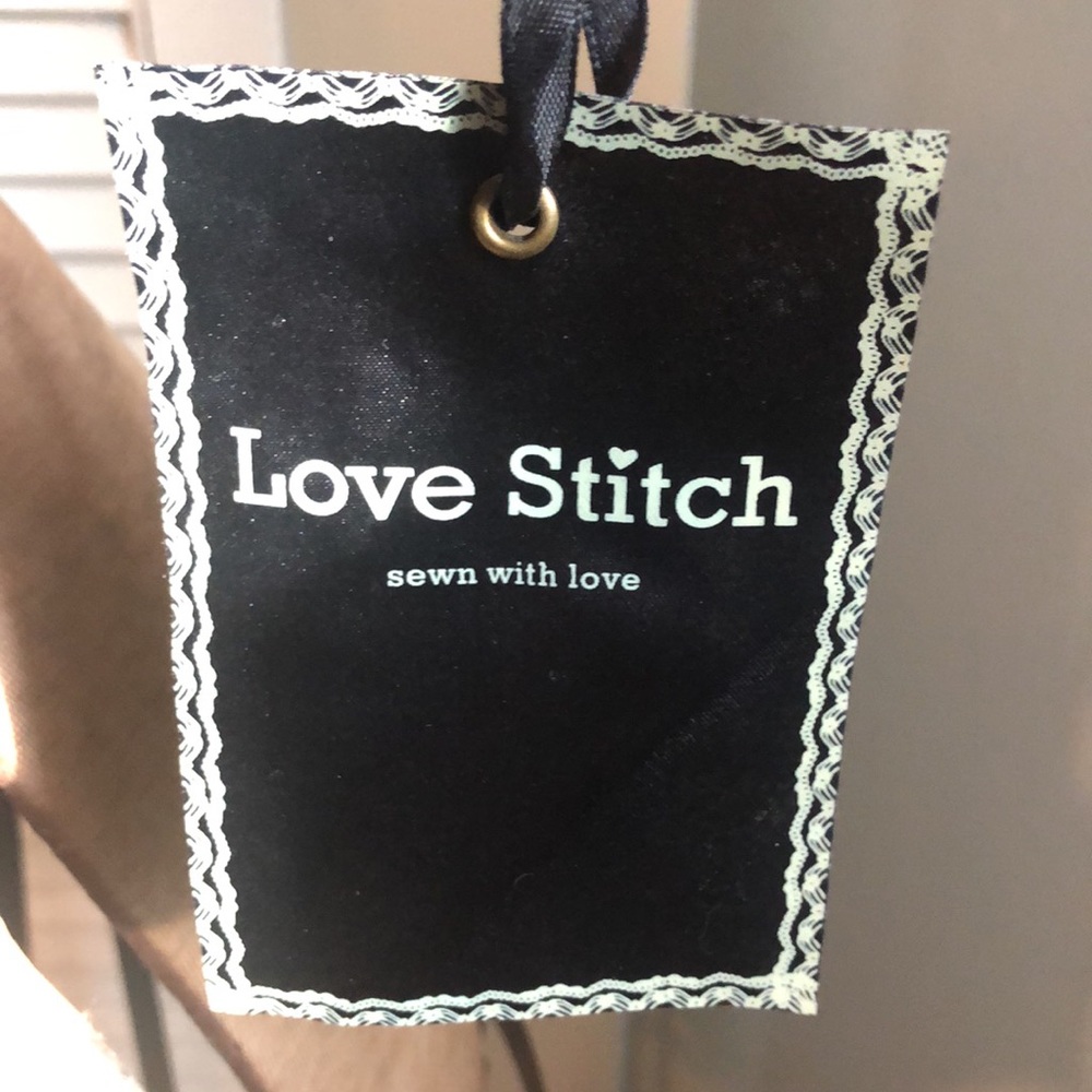 NWT Love Stitch boutique sleeveless sweater - Picture 2 of 5